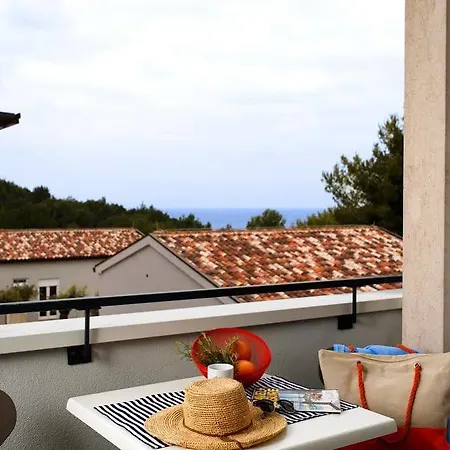 Gava Waterman 4* Milna (Brac)