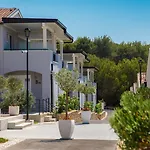 Gava Waterman – Resort Milna (Brac)