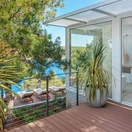 Resort Gava Waterman Milna