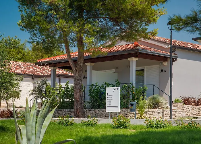 Gava Waterman – 4*